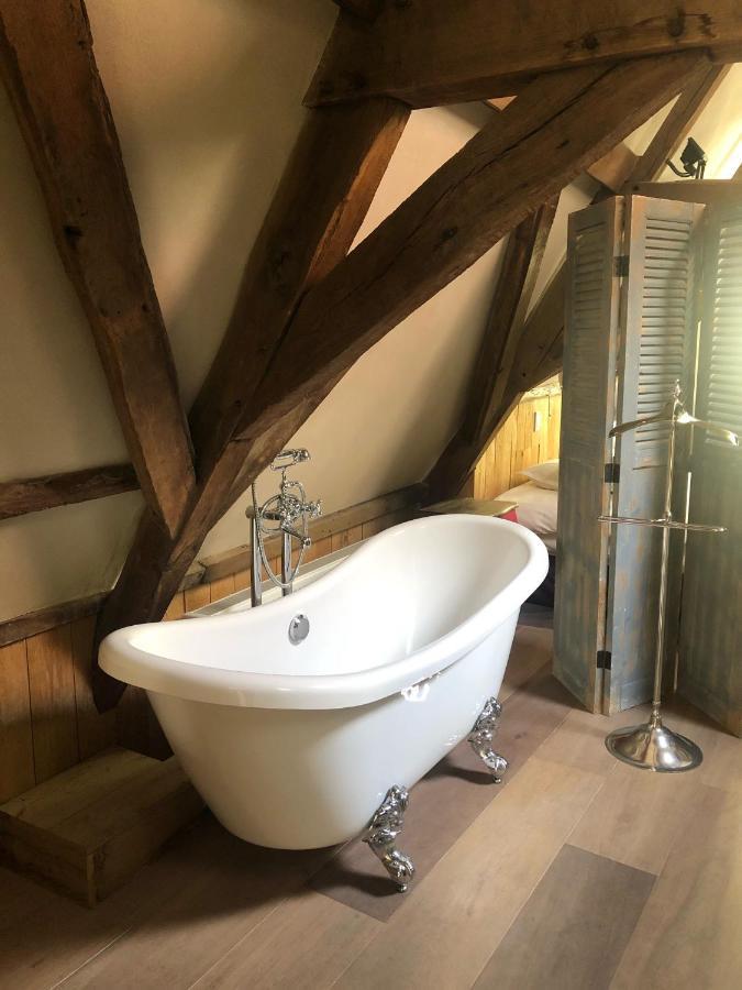 B&B Saint-Sauveur บรูจส์ ภายนอก รูปภาพ