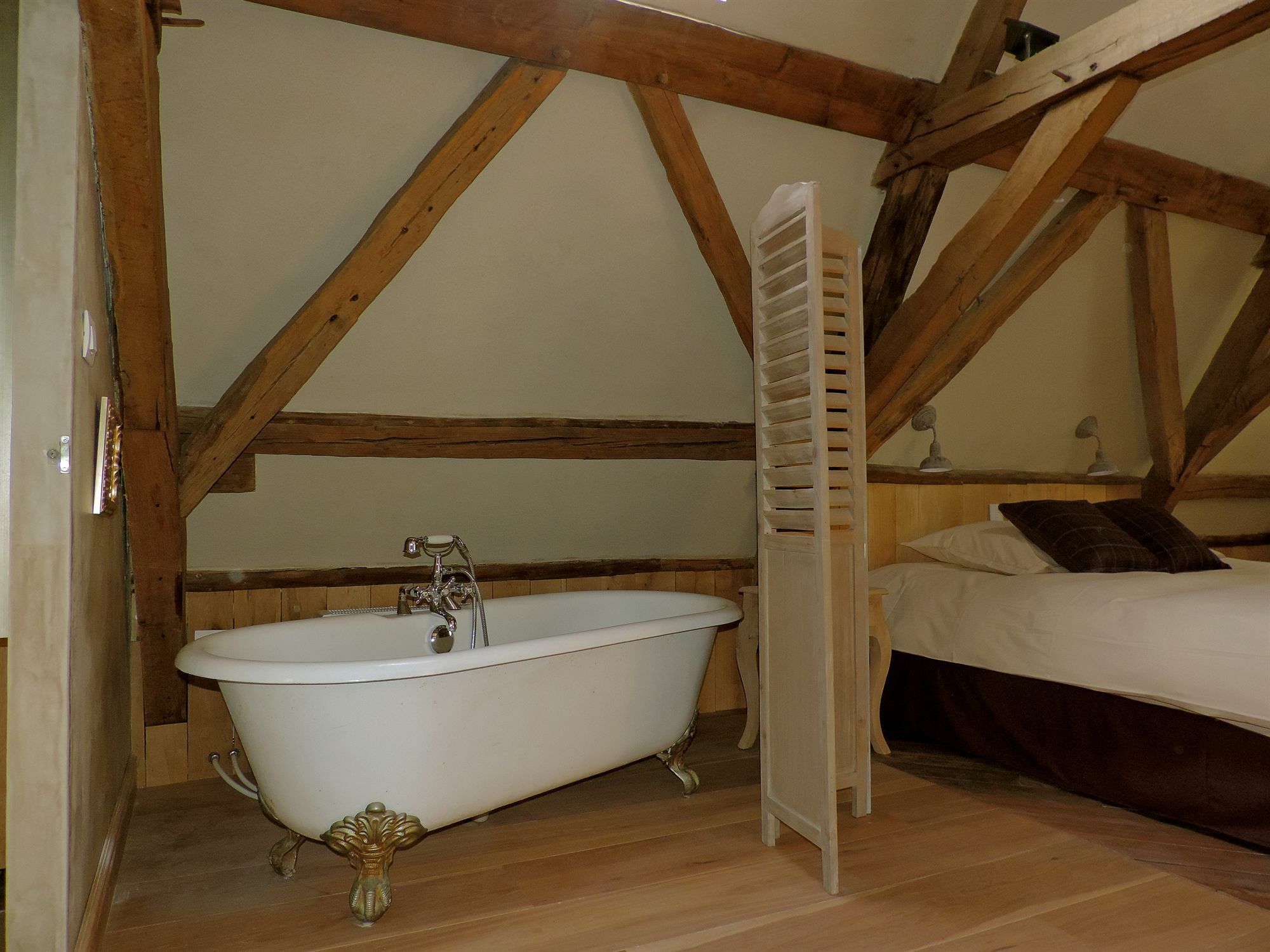 B&B Saint-Sauveur บรูจส์ ภายนอก รูปภาพ
