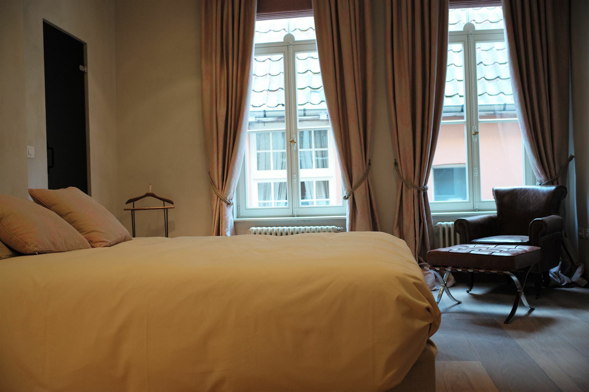 B&B Saint-Sauveur บรูจส์ ภายนอก รูปภาพ